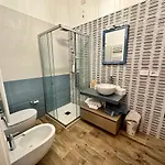 Apartment Happiness Gallery - Con Sauna - Bed Art Relaxing *